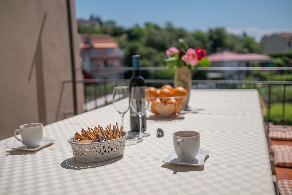 Apartments Iva Кърк Екстериор снимка