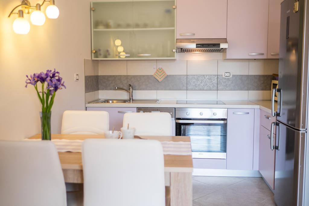 Apartments Iva Кърк Екстериор снимка